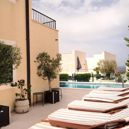 Villa Royale With Pool Χβαρ Εξωτερικό φωτογραφία