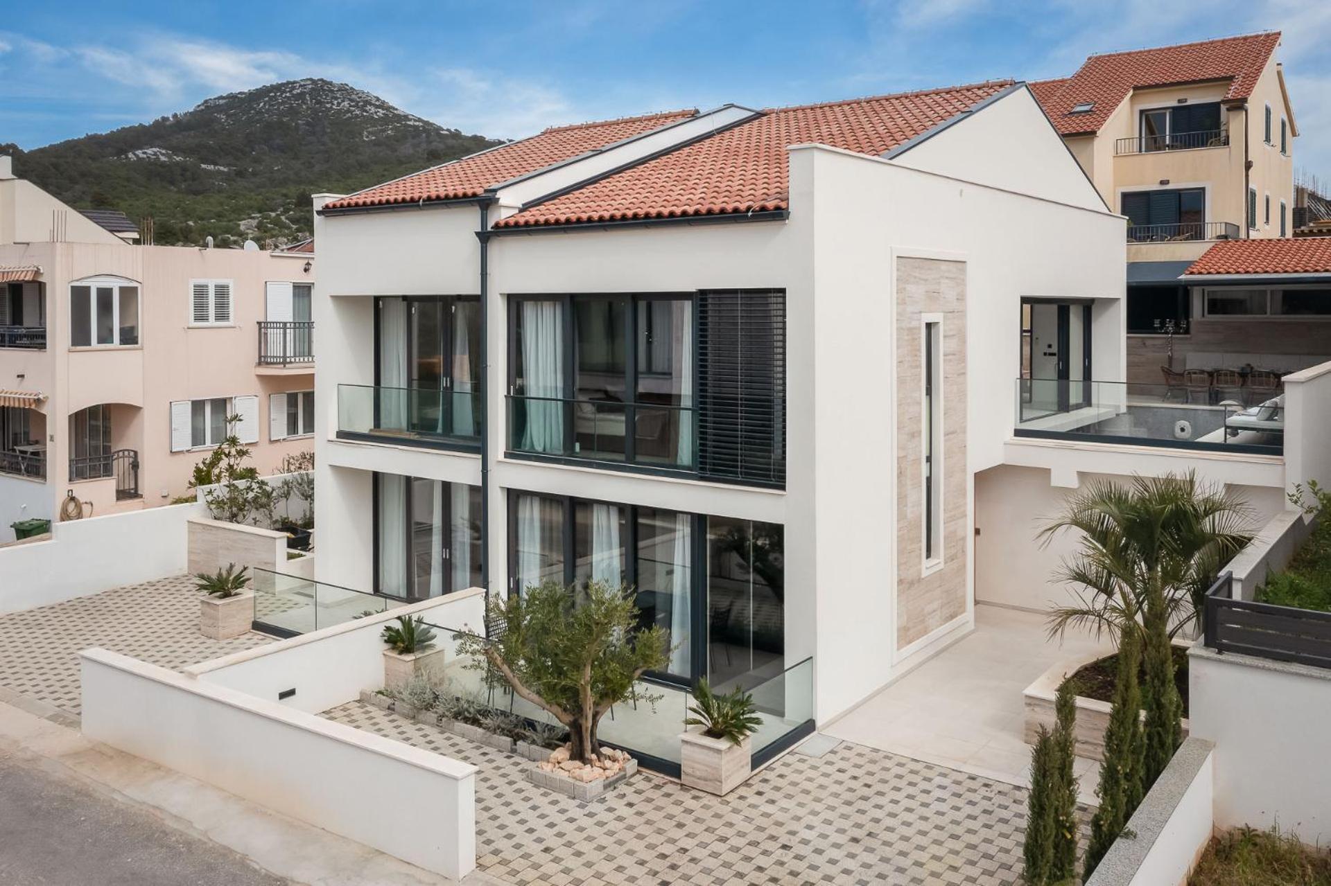 Villa Royale With Pool Χβαρ Εξωτερικό φωτογραφία