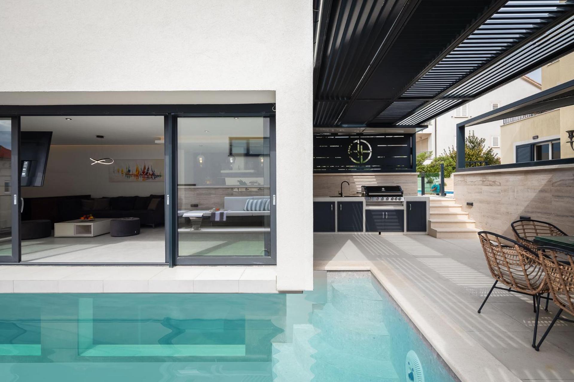 Villa Royale With Pool Χβαρ Εξωτερικό φωτογραφία