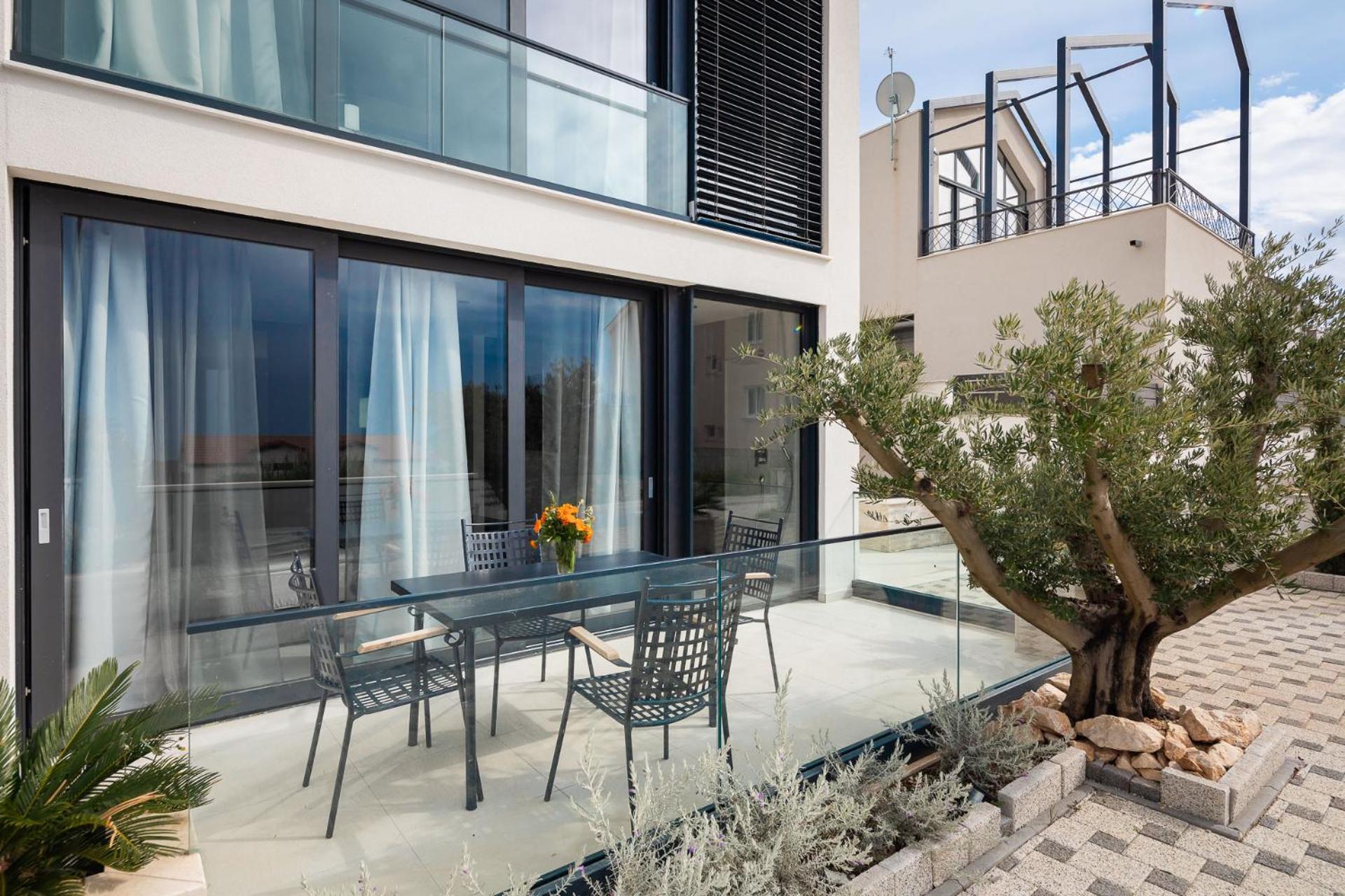 Villa Royale With Pool Χβαρ Εξωτερικό φωτογραφία